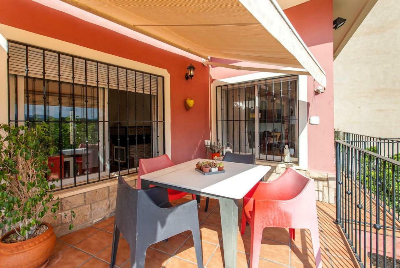 La Casa Del Rio Villa Pedralba Bagian luar foto